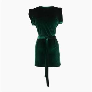 NEW JENNAFER GRACE emerald velvet tunic with belt in green